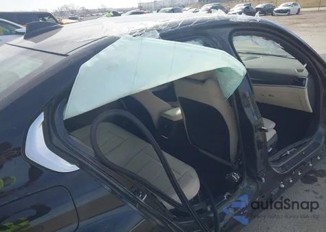 2021 BMW 330E z USA, uszkodzony, nr VIN 3MW5P7J09M8B75848